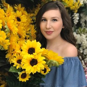 Meet your Posher, Madi